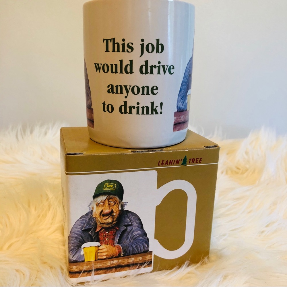 Leanin ‘ Tree 🌲 mug - Picture 3 of 4